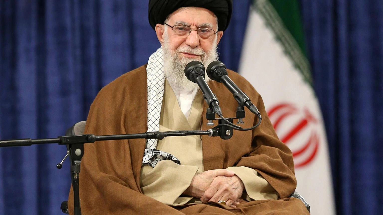 Khamenei, 'risposta severa contro attentatori di Kerman'