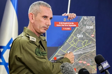 Chi è Daniel Hagari, il portavoce delle forze armate israeliane (Idf): dai corpi d’élite alla guerra con Hamas