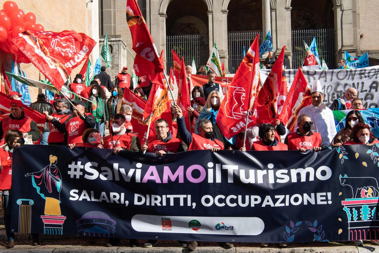 Manifestazione dei lavoratori del turismo al Campidoglio a Roma, 24 febbraio 2022