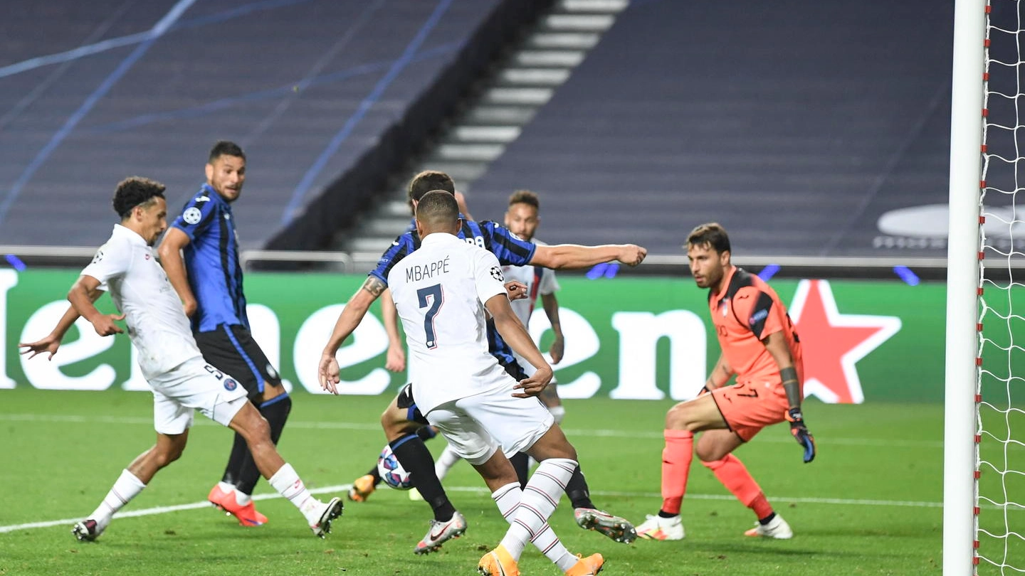Atalanta-Psg 1-2, il gol del pareggio di Marquinhos