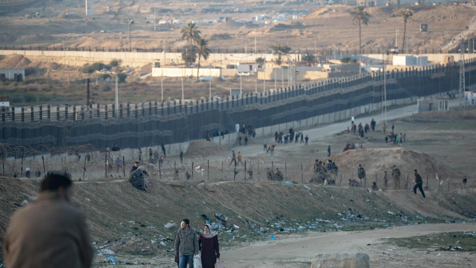 Fonti egiziane, rafforzata sicurezza al valico di Rafah