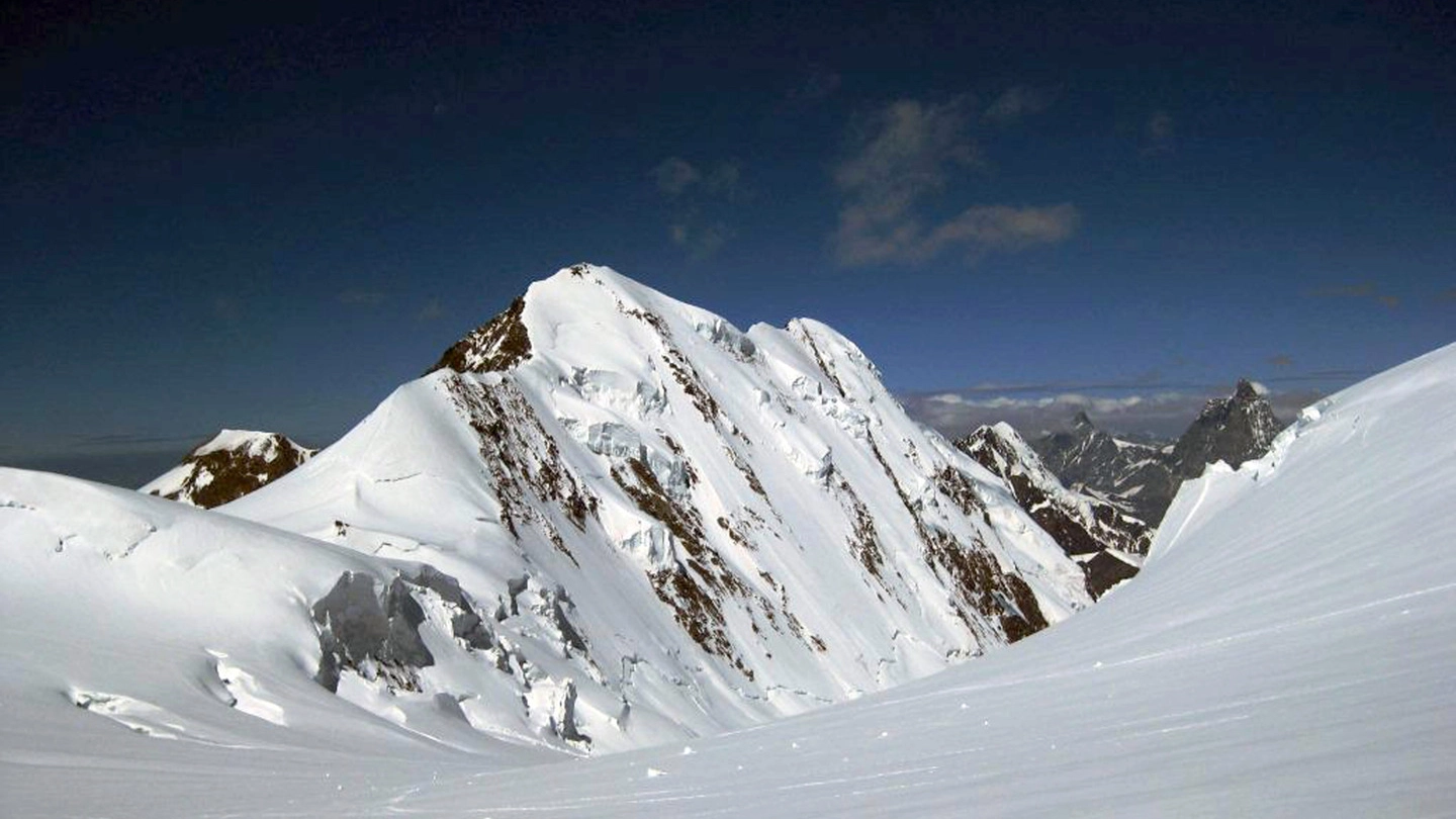 Il Monte Rosa in una immagine di archivio (Ansa)