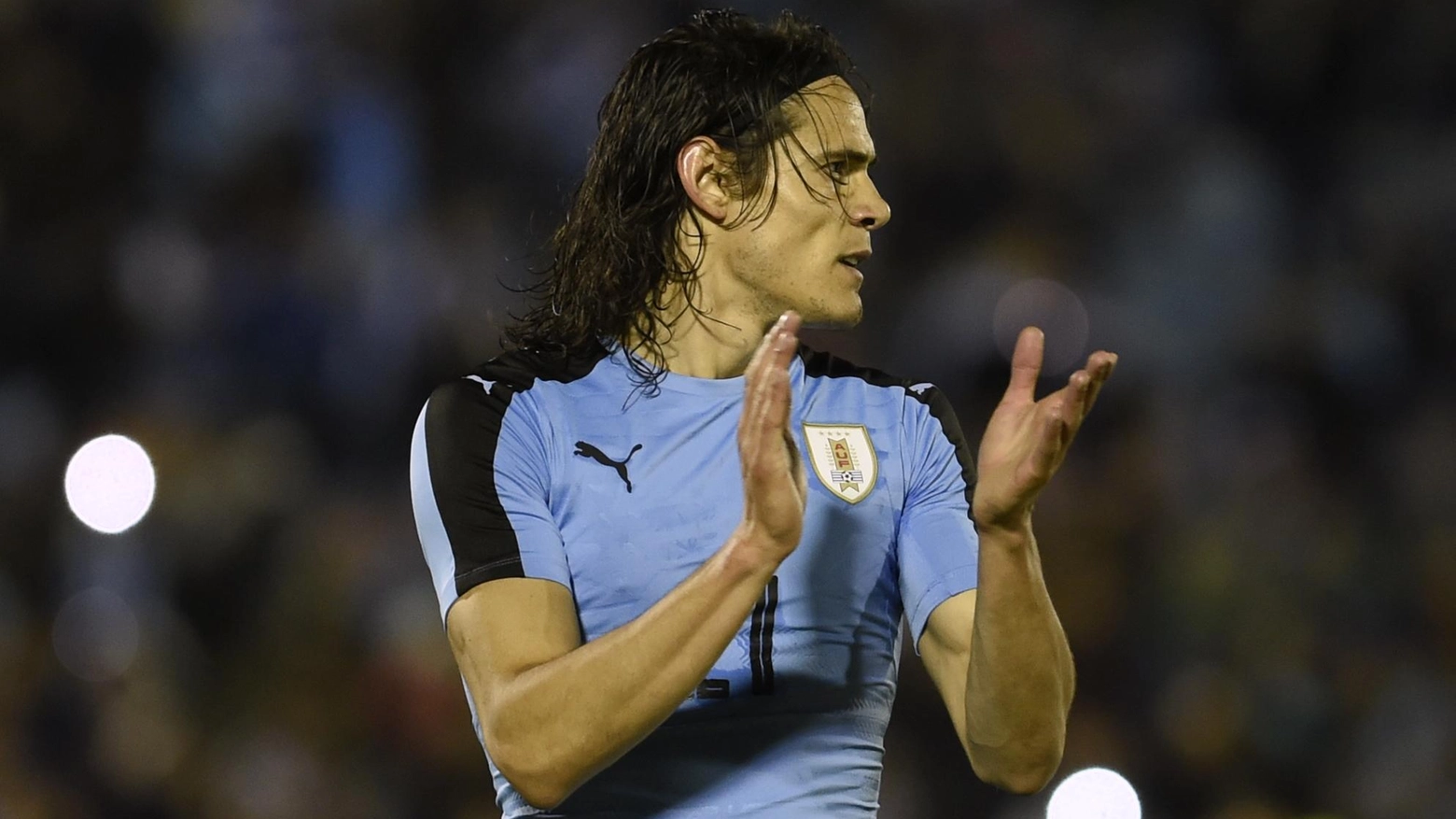 Edinson Cavani con la maglia dell'Uruguay