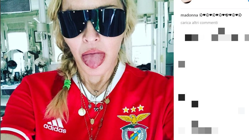 Madonna con la maglia del Benfica su Instagram