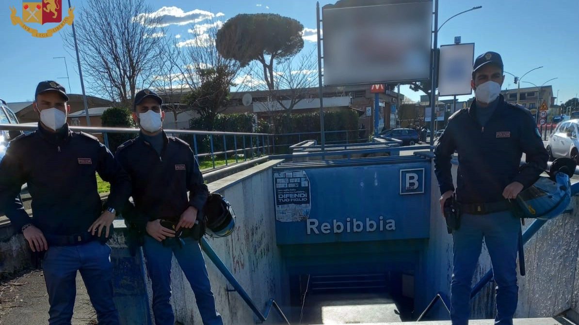 Roma zona Rebibbia, controlli di polizia