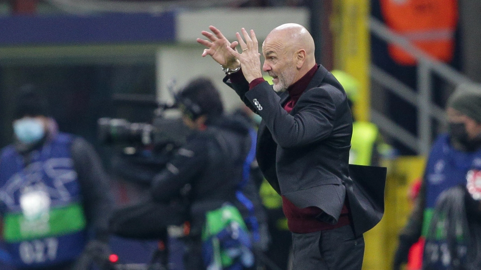 Il Milan di Stefano Pioli guida la classifica di Serie A davanti a Inter e Napoli