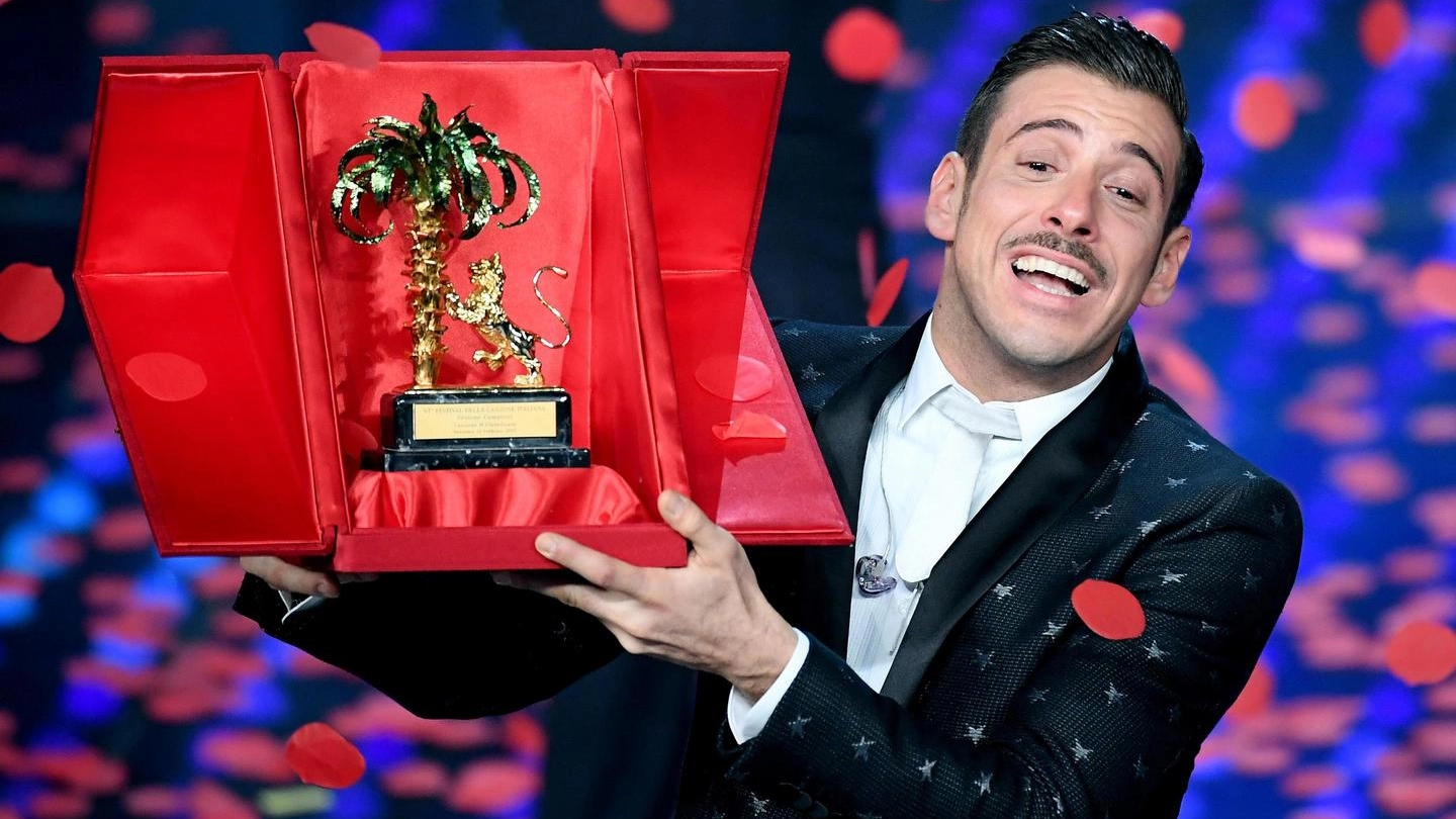 Francesco Gabbani è il vincitore di Sanremo 2017 (Ansa)