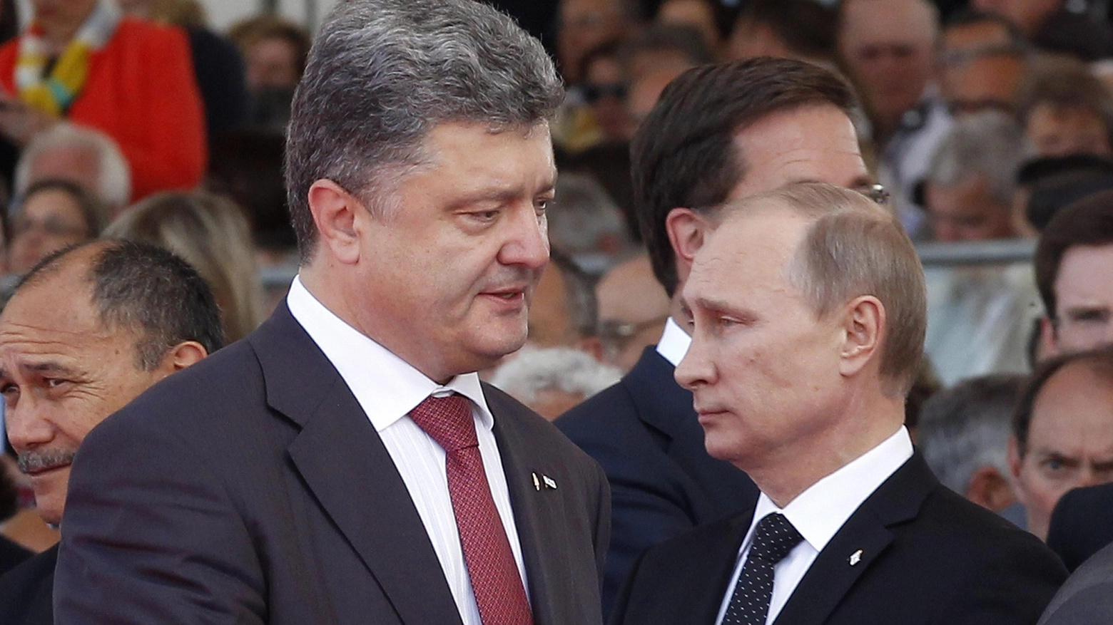 Petro Poroshenko e Vladimir Putin: nemici per la pelle (ANSA /  CHRISTOPHE ENA)