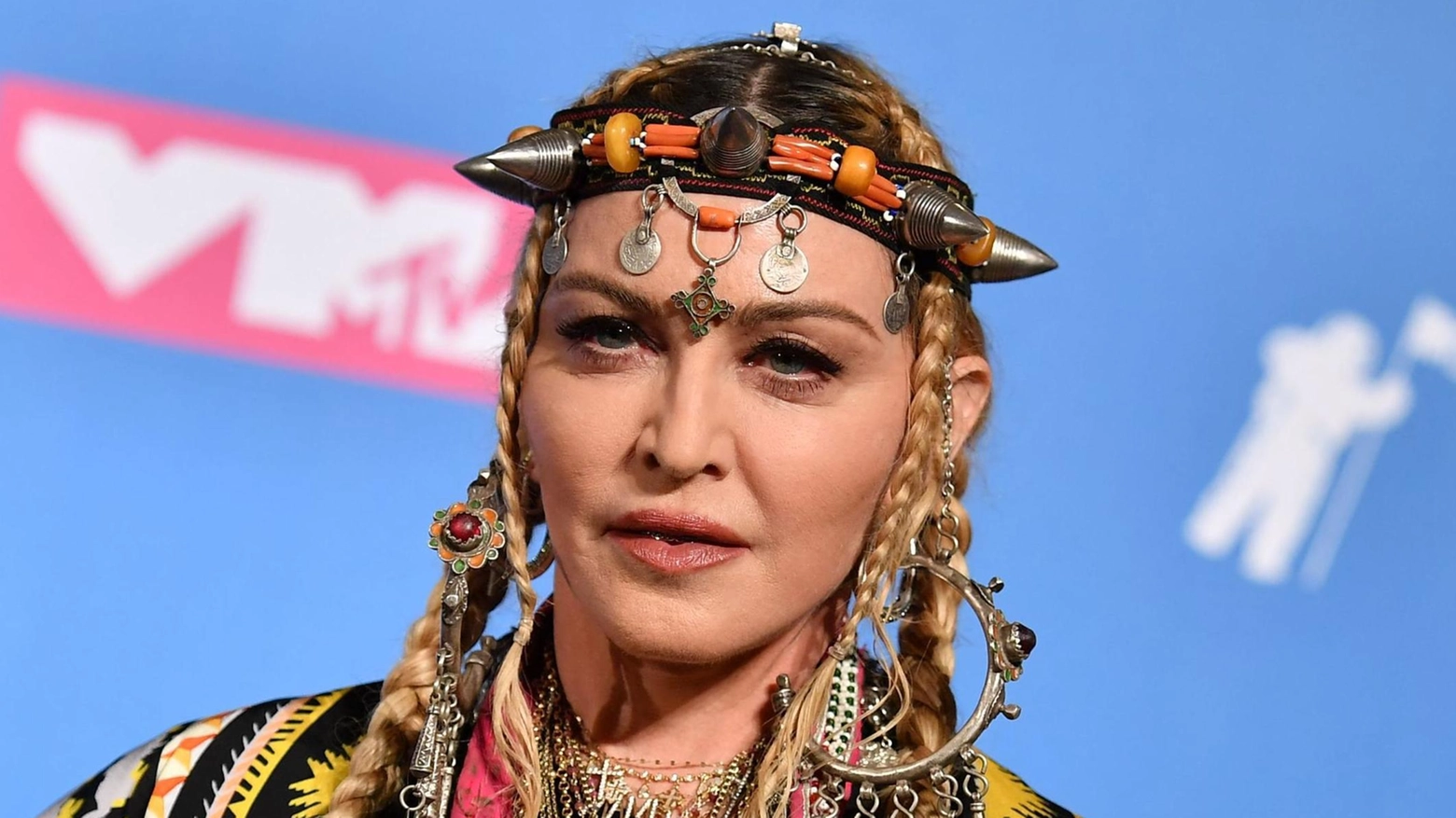 Madonna rinvia il tour  Era in terapia intensiva  per infezione batterica