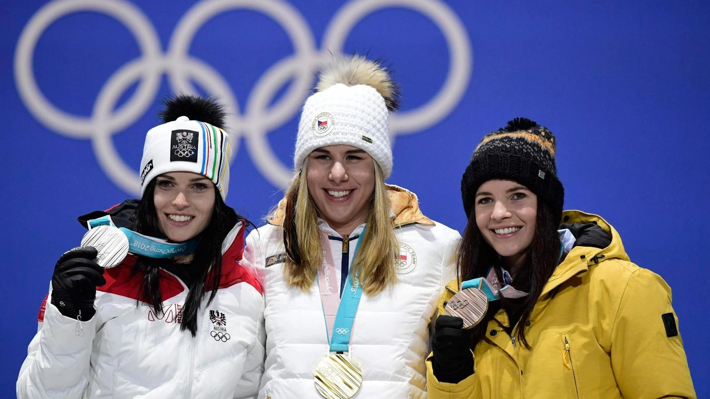Olimpiadi invernali 2018, Veith,  Ledecka e Tina Weirhater (Afp)
