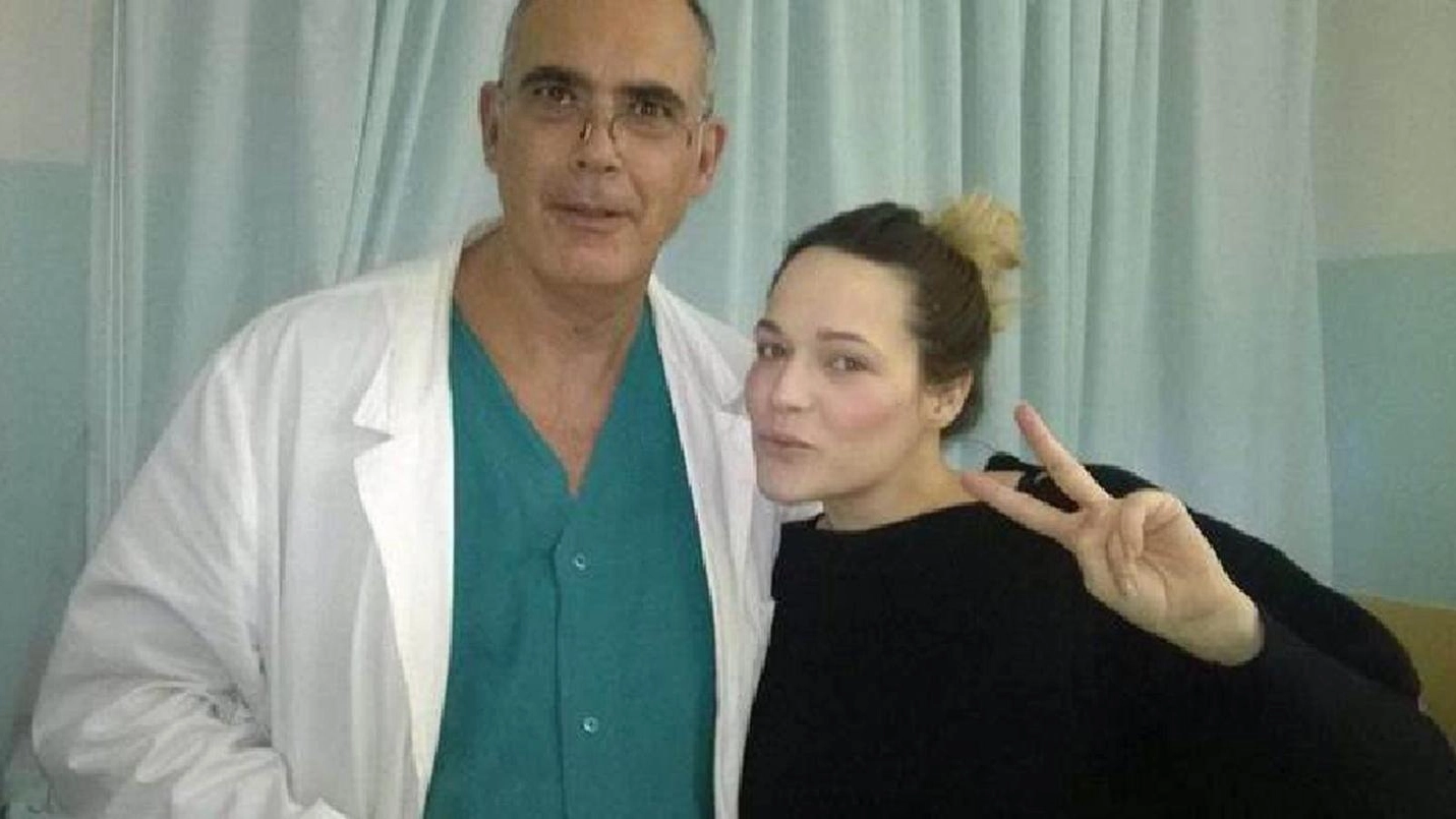 L'attrice perugina Laura Chiatti in ospedale dopo il parto del primogenito Enea 