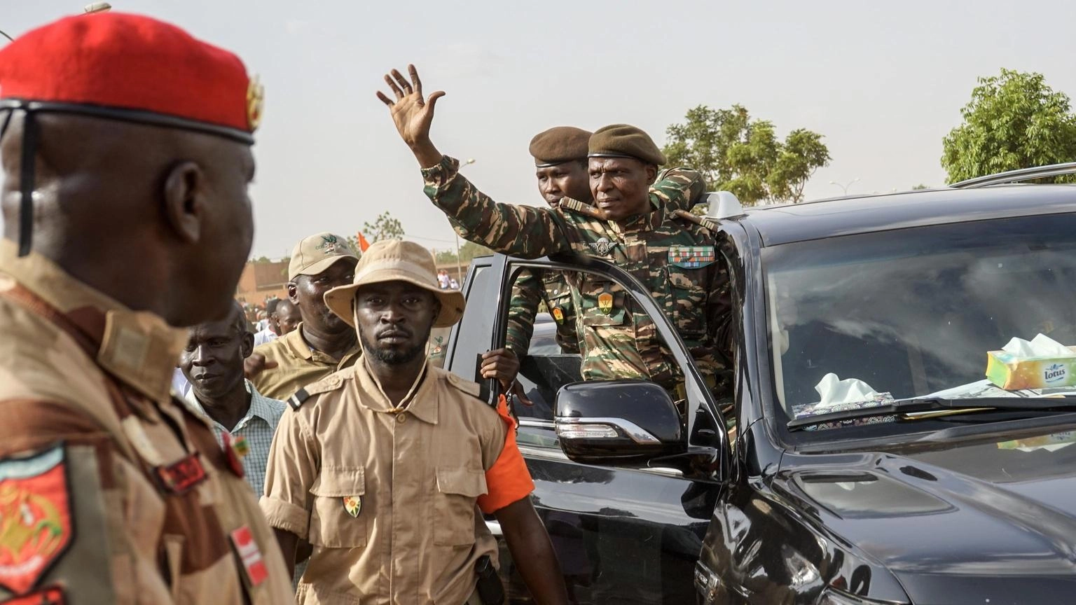 Tre nazioni africane stringono un'alleanza militare
