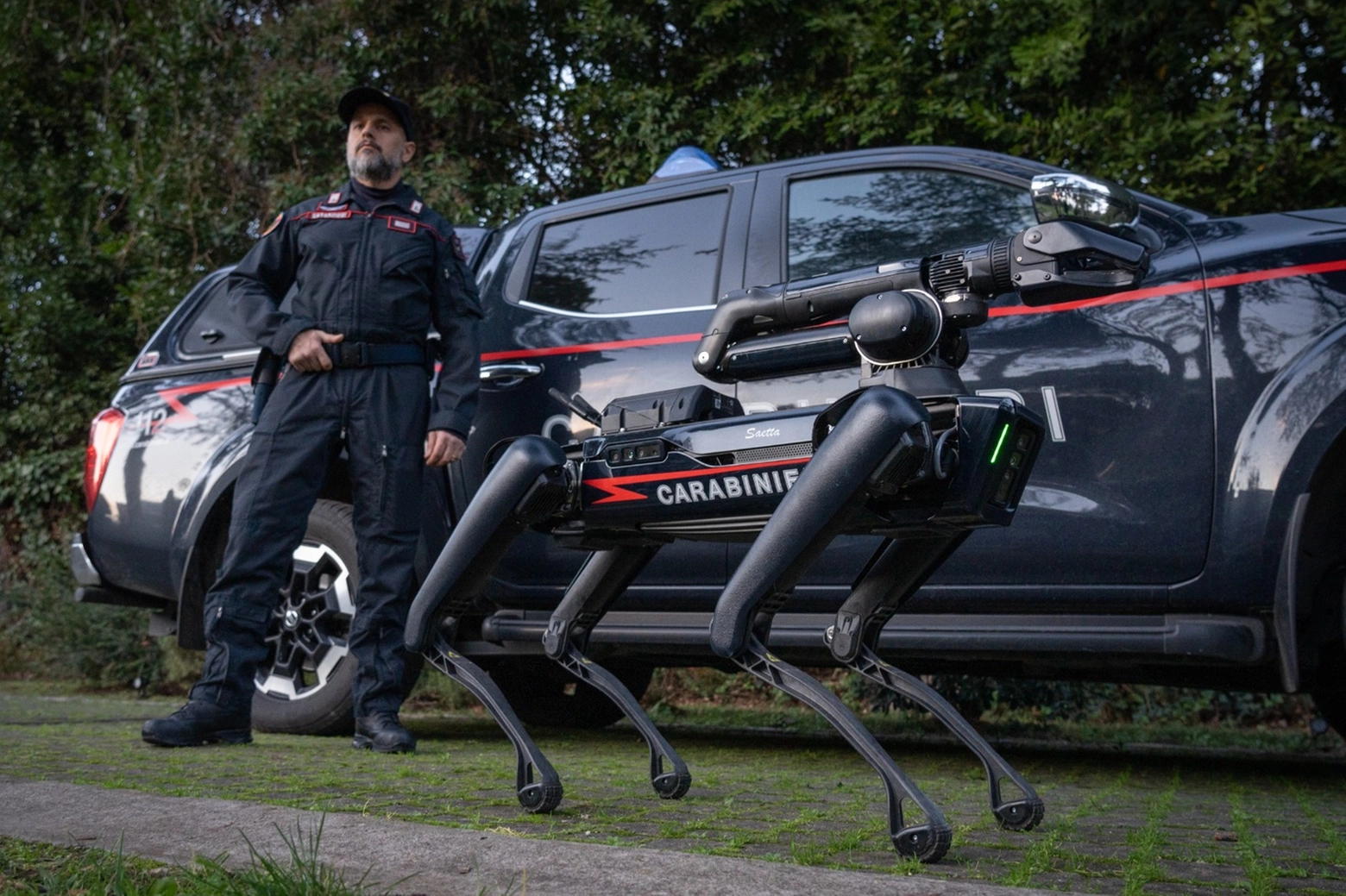 I carabinieri arruolano Saetta, il primo cane robot