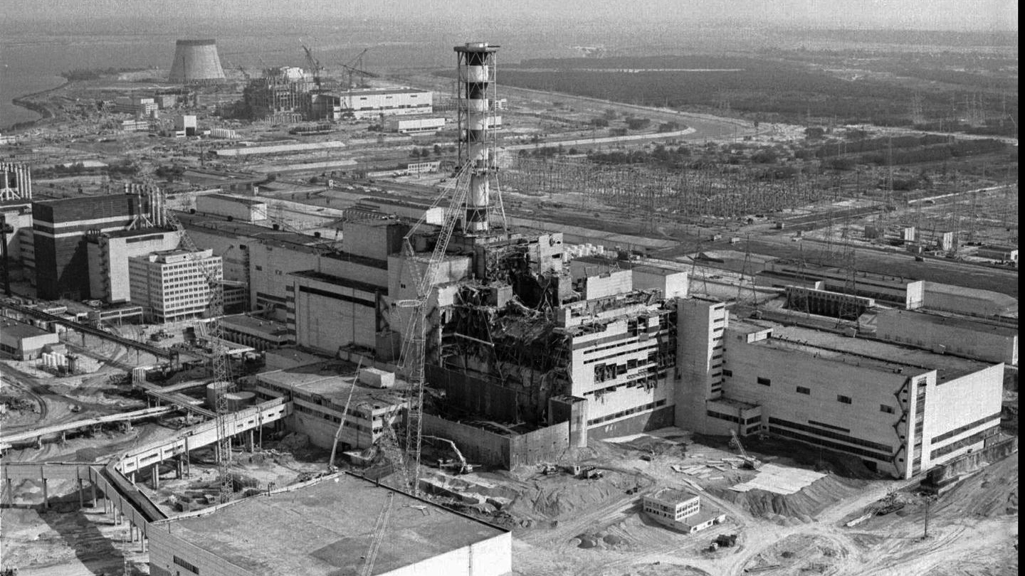 Chernobyl dopo l'esplosione del 26 aprile 1986 (Ansa)