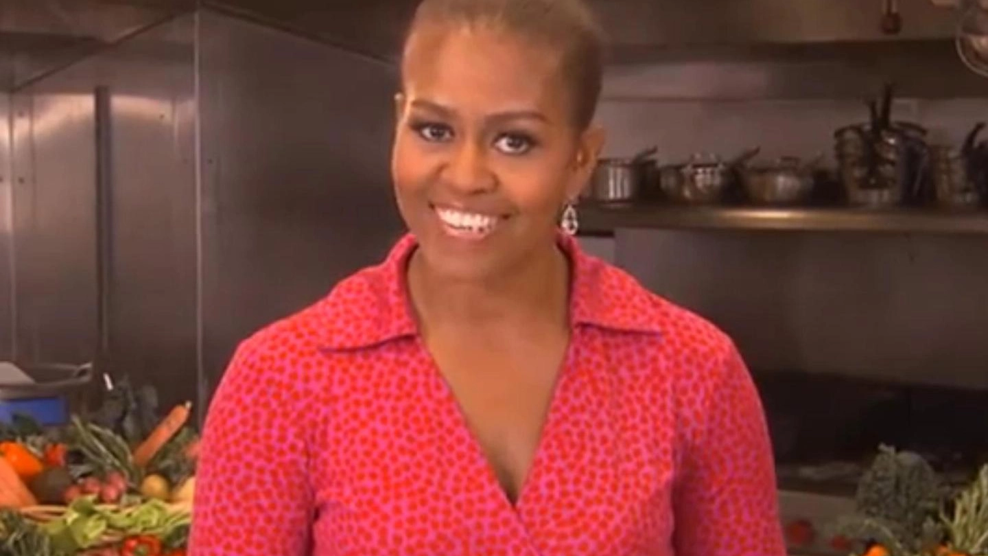 Il nuovo look di Michelle Obama (Ansa)