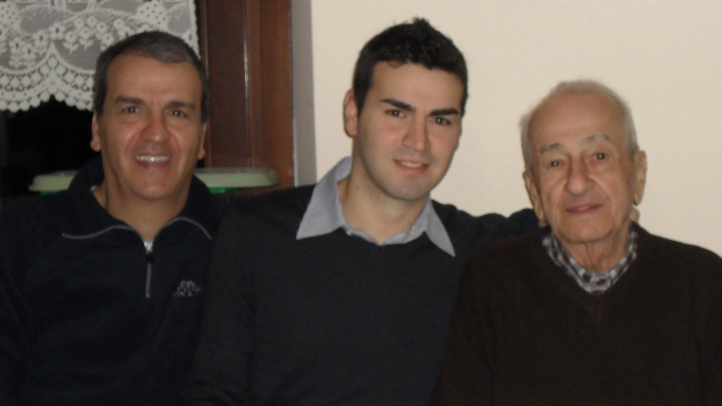 Marcello Morgoni con il figlio Mario (senatore del Pd) e il figlio Niccolò
