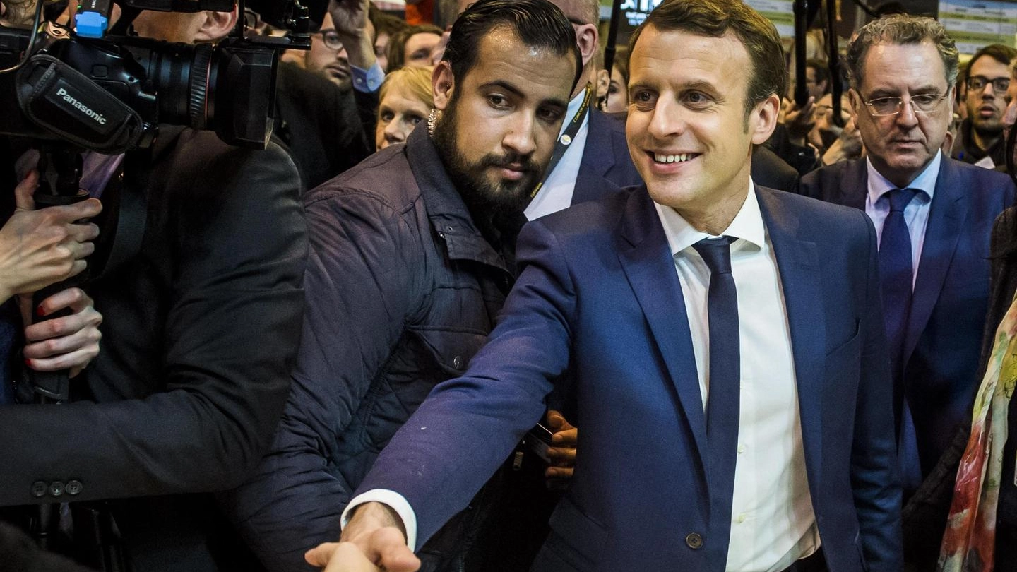 Benalla e il presidente Macron (Epa)
