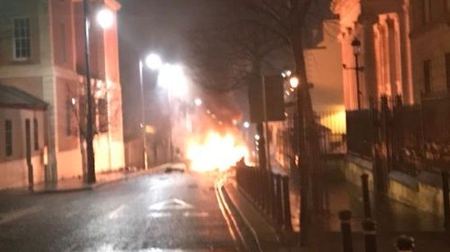 Esplosione a Londonderry, Irlanda del Nord (PNSI polizia locale)