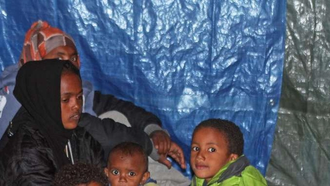 Migranti: 270 salvati da Marina Libia