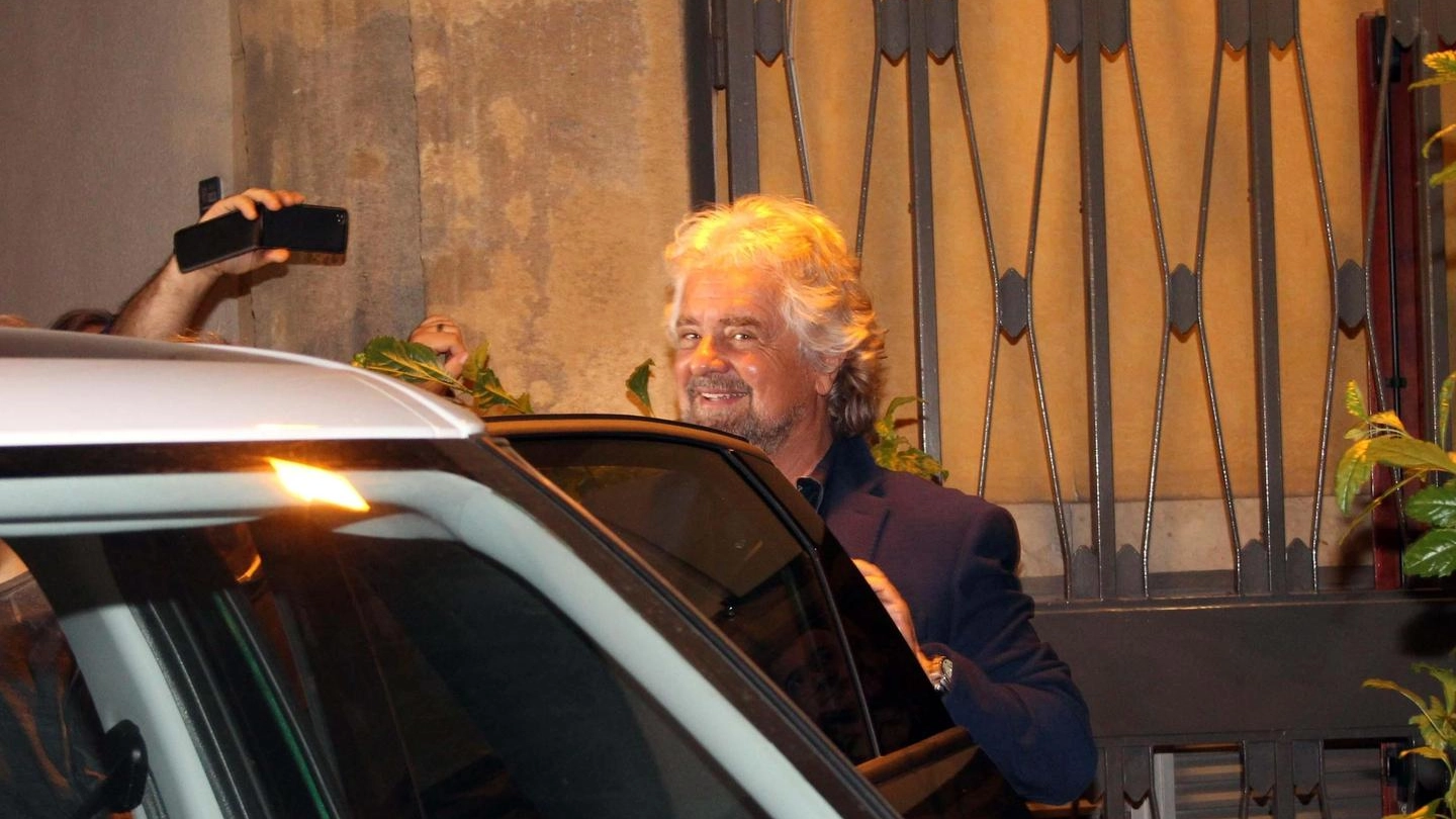 Beppe Grillo a Palermo per la kermesse del M5S "Italia 5 stelle" (Ansa)