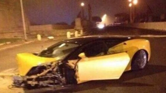 La Lamborghini di Keita dopo l'incidente (twitter)