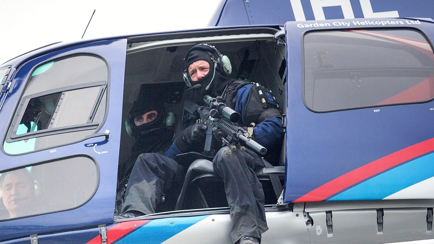 La polizia neozelandese durante le ricerche del killer (Ap/Lapresse)