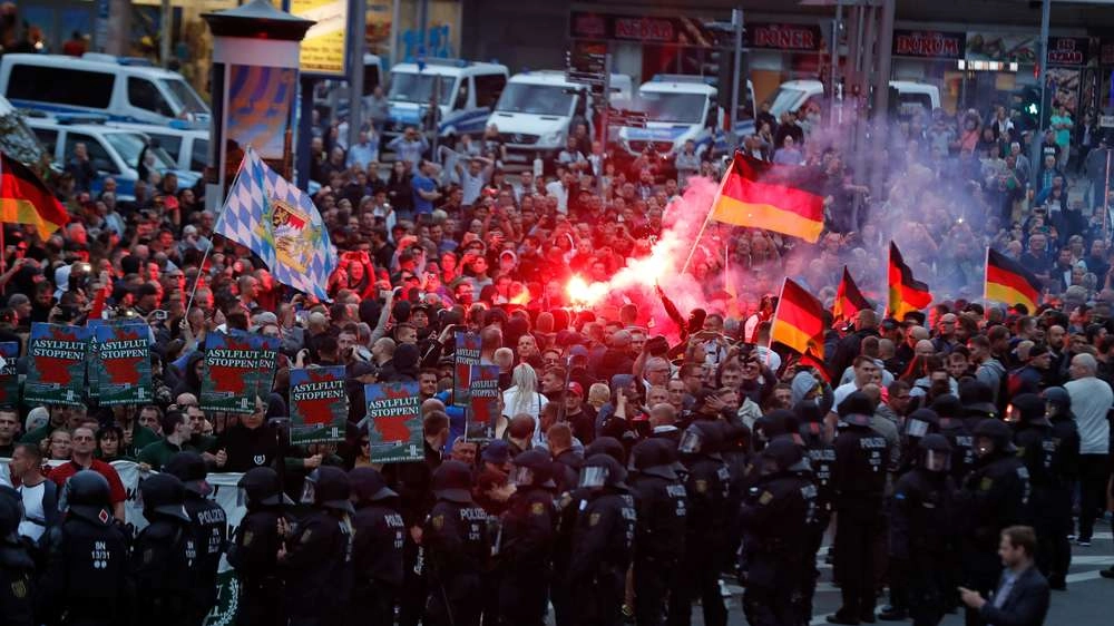 Una manifestazione in Baviera contro i migranti