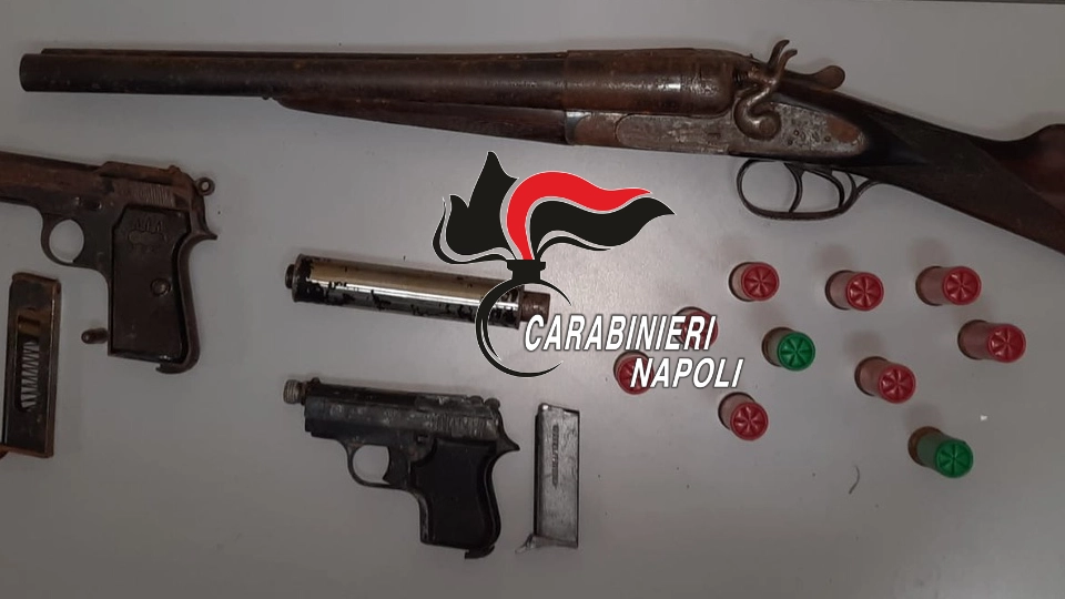 Armi e munizioni trovate a Giugliano in Campania