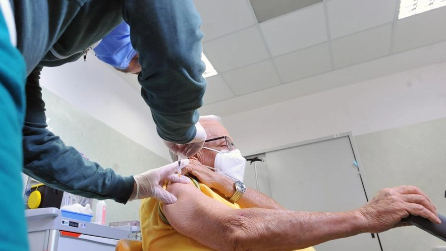 vaccinazione Covid e antinfluenzale oggi a Rieti
