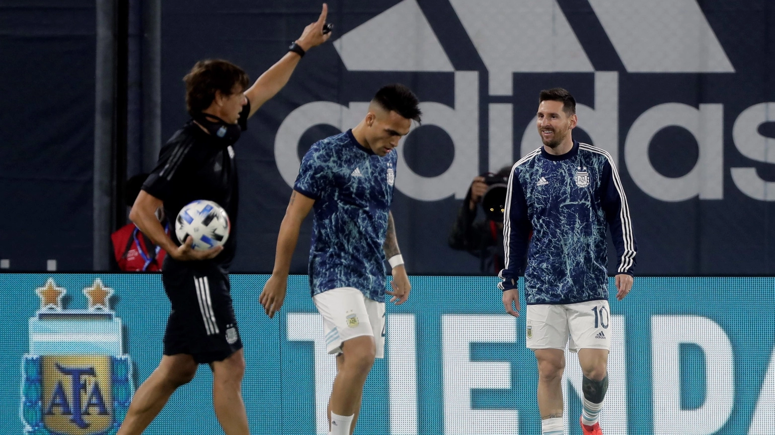 Lautaro con Messi in nazionale