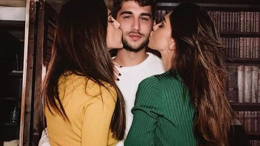 Jeremias Rodriguez con le sorelle Cecilia e Belen (Instagram)