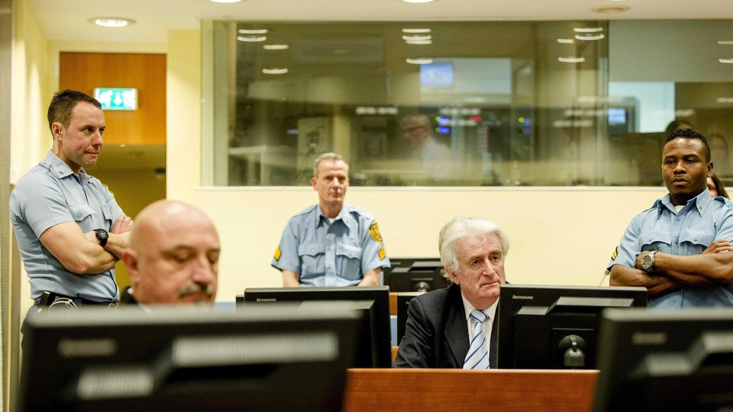 Radovan Karadzic al Tribunale penale internazionale dell'Aja (Ansa)