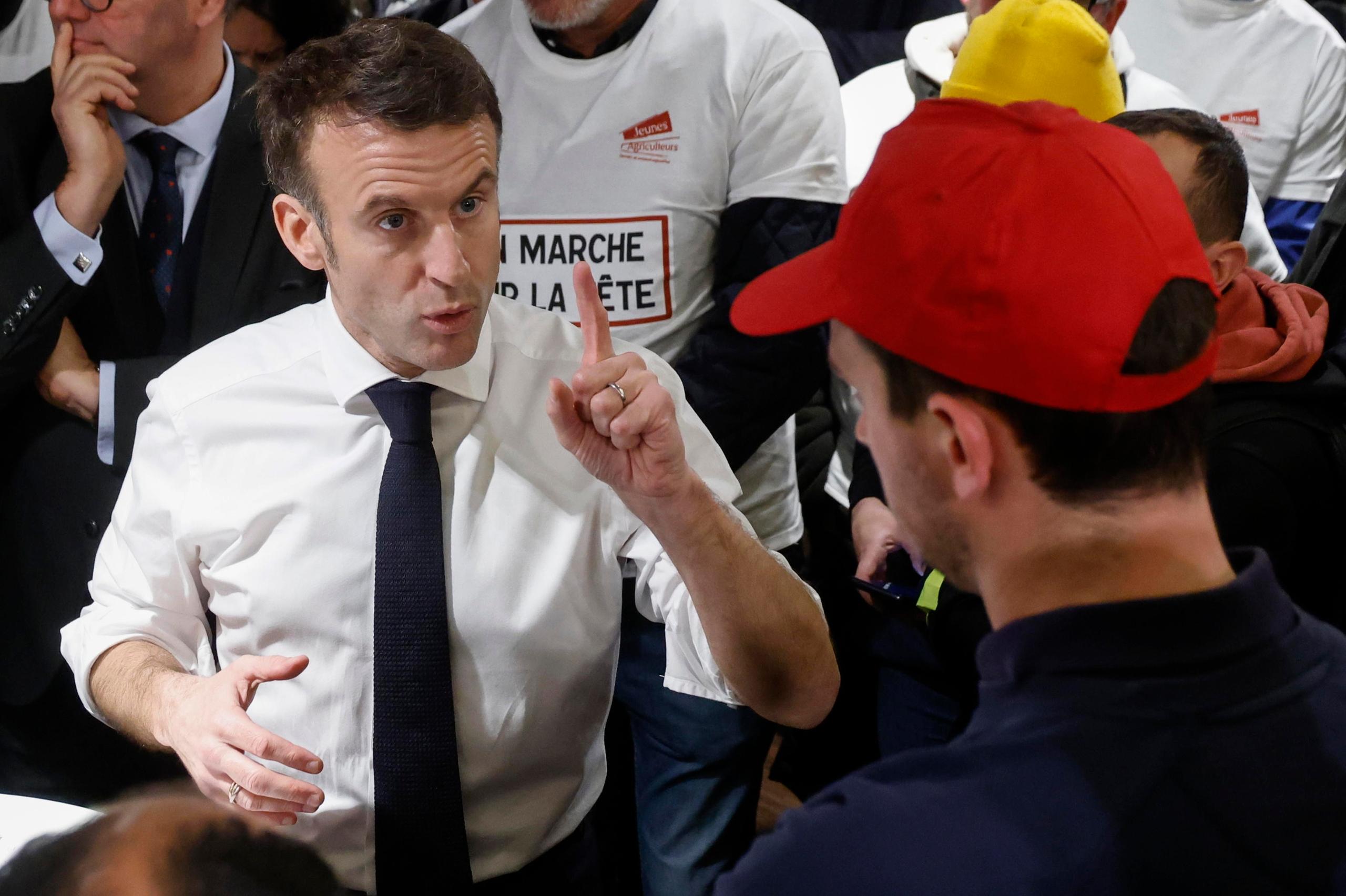 Macron non partecipa al G7, sgarbo alla Meloni