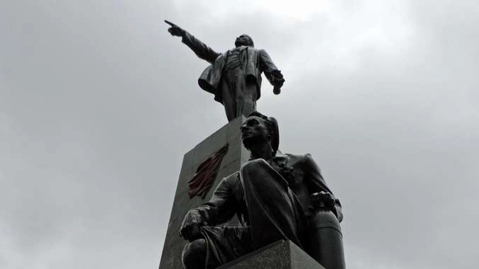 Ucraina: distrutte tutte statue Lenin