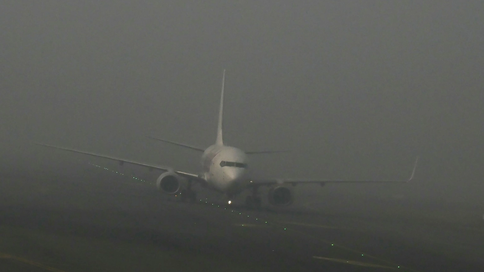 Nebbia all'aeroporto internazionale Indira Ghandi