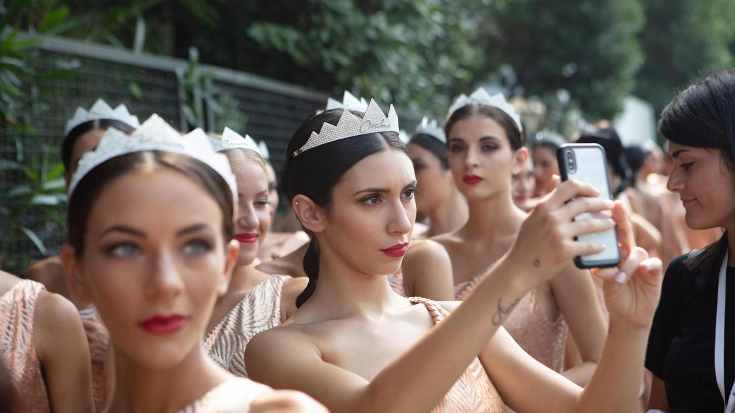 Miss Italia 2019, le 80 finaliste aalla Mostra del cinema di Venezia (Ansa)