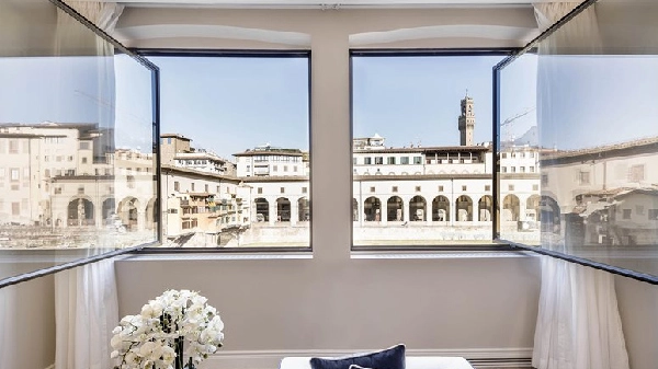 Appartamento con  vista sul Ponte Vecchio