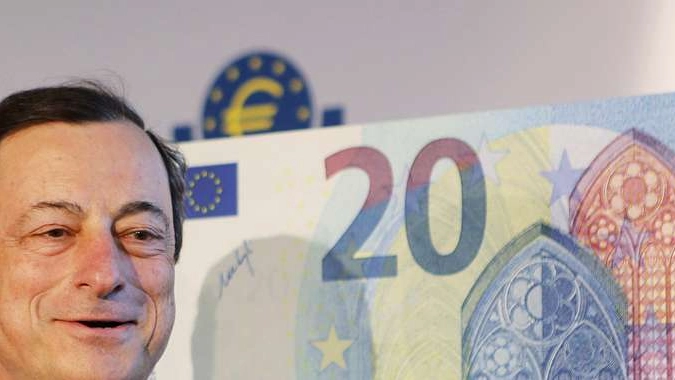 Cambi: euro scende sotto 1,06 dollari