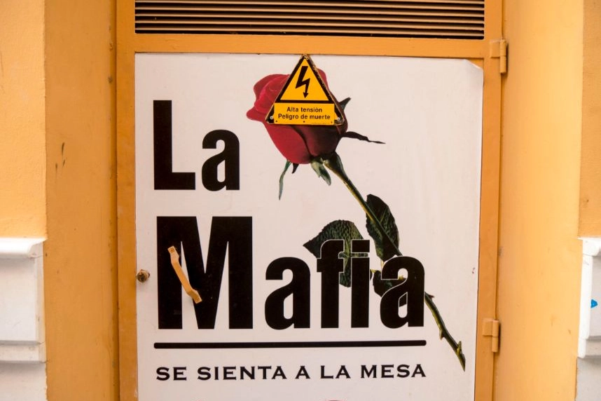 Il brand dei ristoranti spagnoli 'La mafia si siede a tavola'