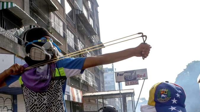 Venezuela, 2 giovani uccisi in proteste