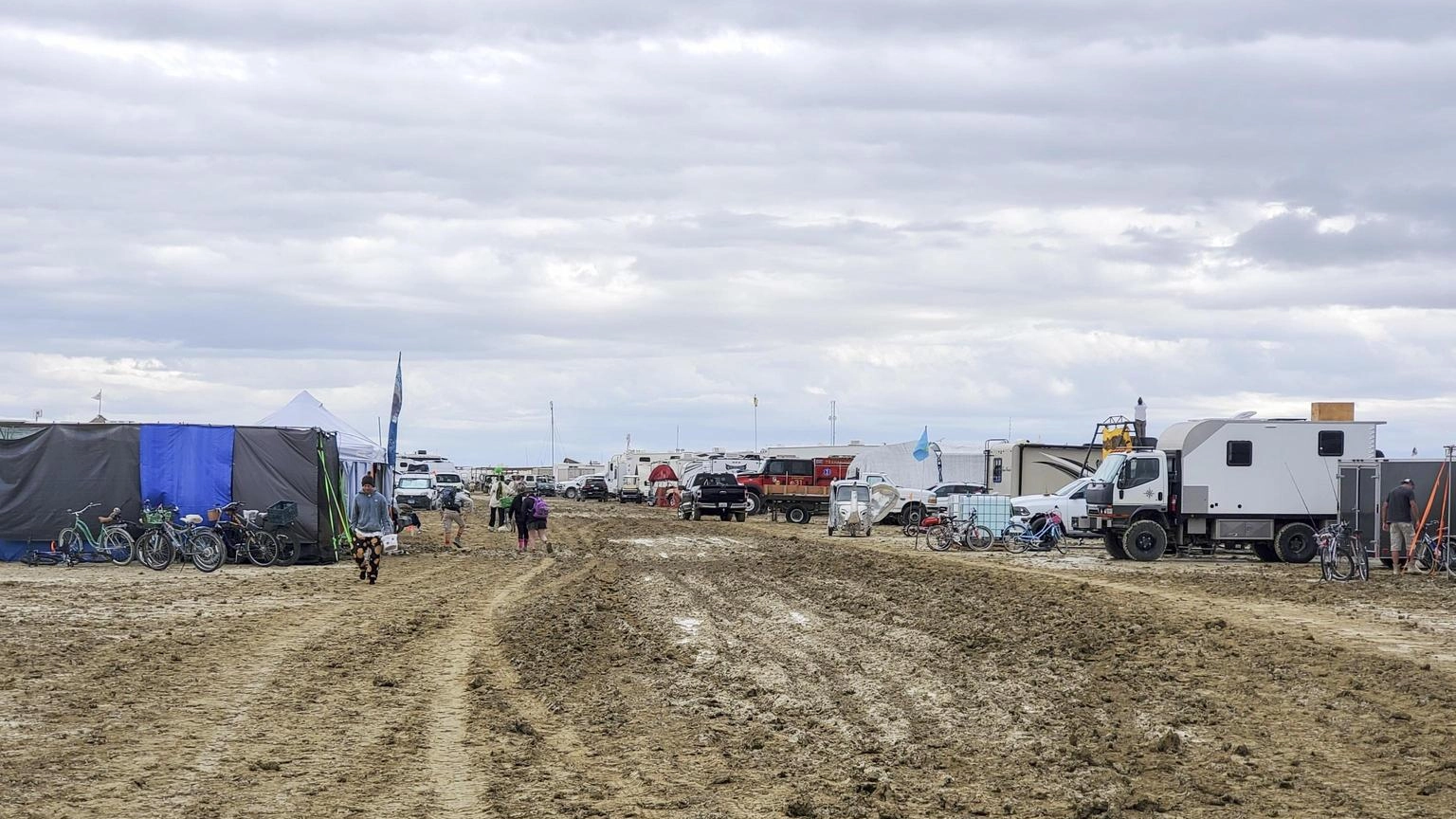Al via evacuazione delle persone intrappolate al festival Nevada