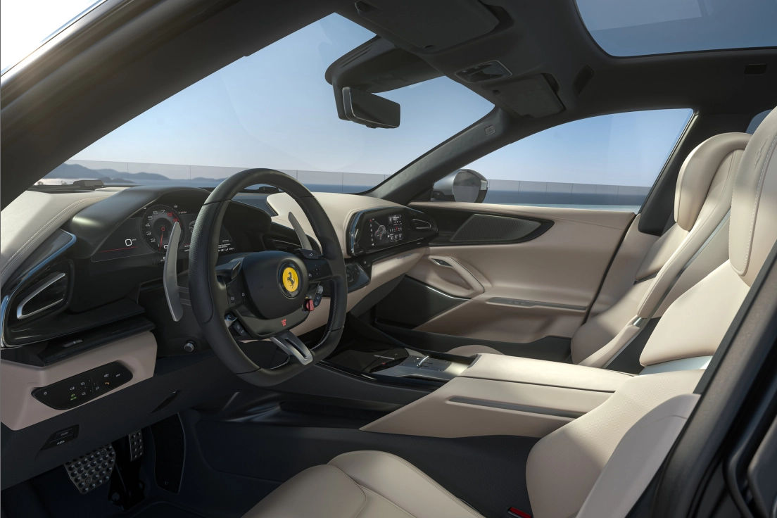 Gli interni della Ferrari Purosangue