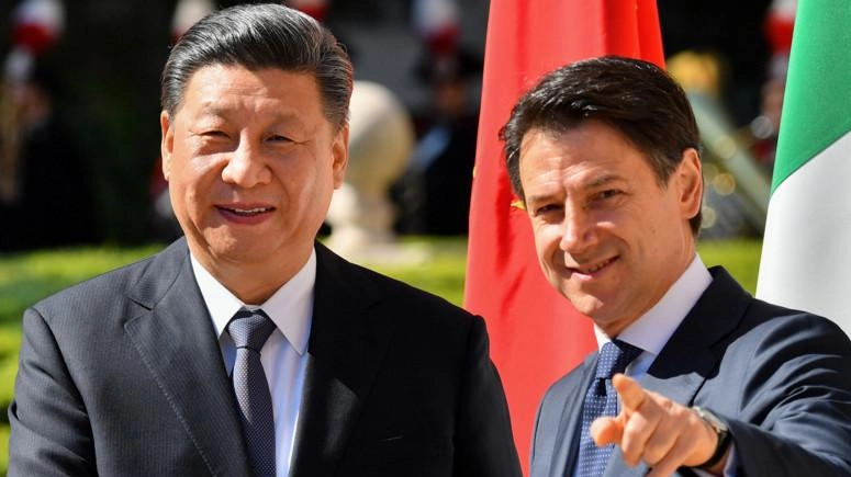 Tensione con la Cina. L’Italia lascia la Via della Seta: "L’accordo era svantaggioso"