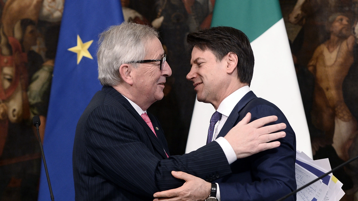 Jean Claude Juncker e Giuseppe Conte (Lapresse)