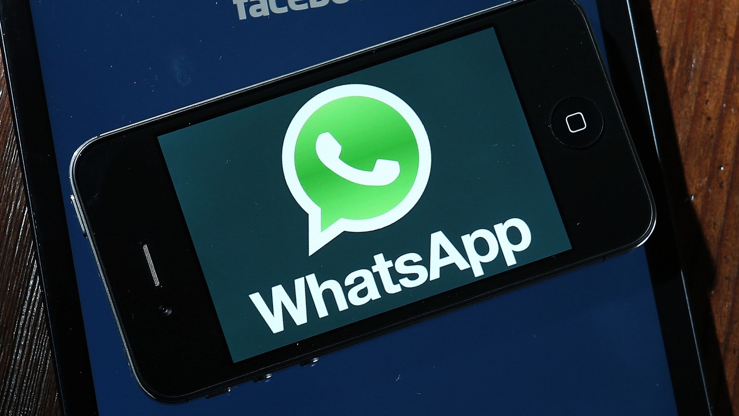 WhatsApp consente di inviare gratuitamente messaggi sullo smartphone