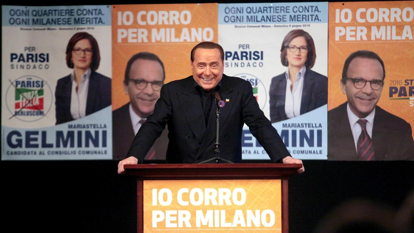 Silvio Berlusconi alla presentazione delle candidature di Forza Italia a Milano (Ansa)