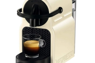 Nespresso Inissia Macchina per caffè su amazon.com
