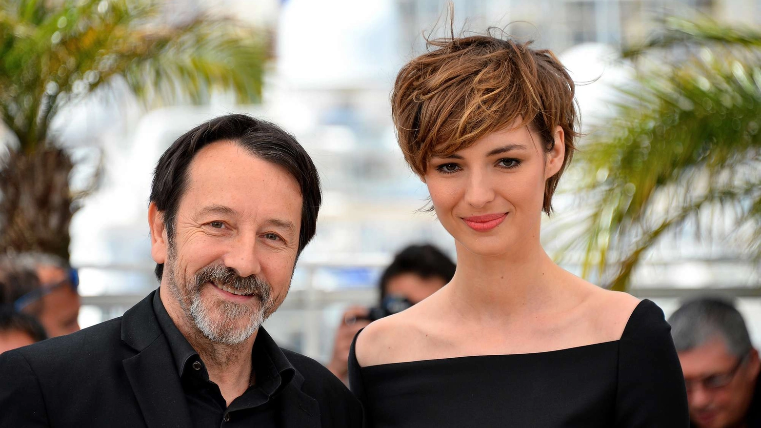 Jean-Hugues Anglade con Louise Bourgoin a Cannes (Olycom)