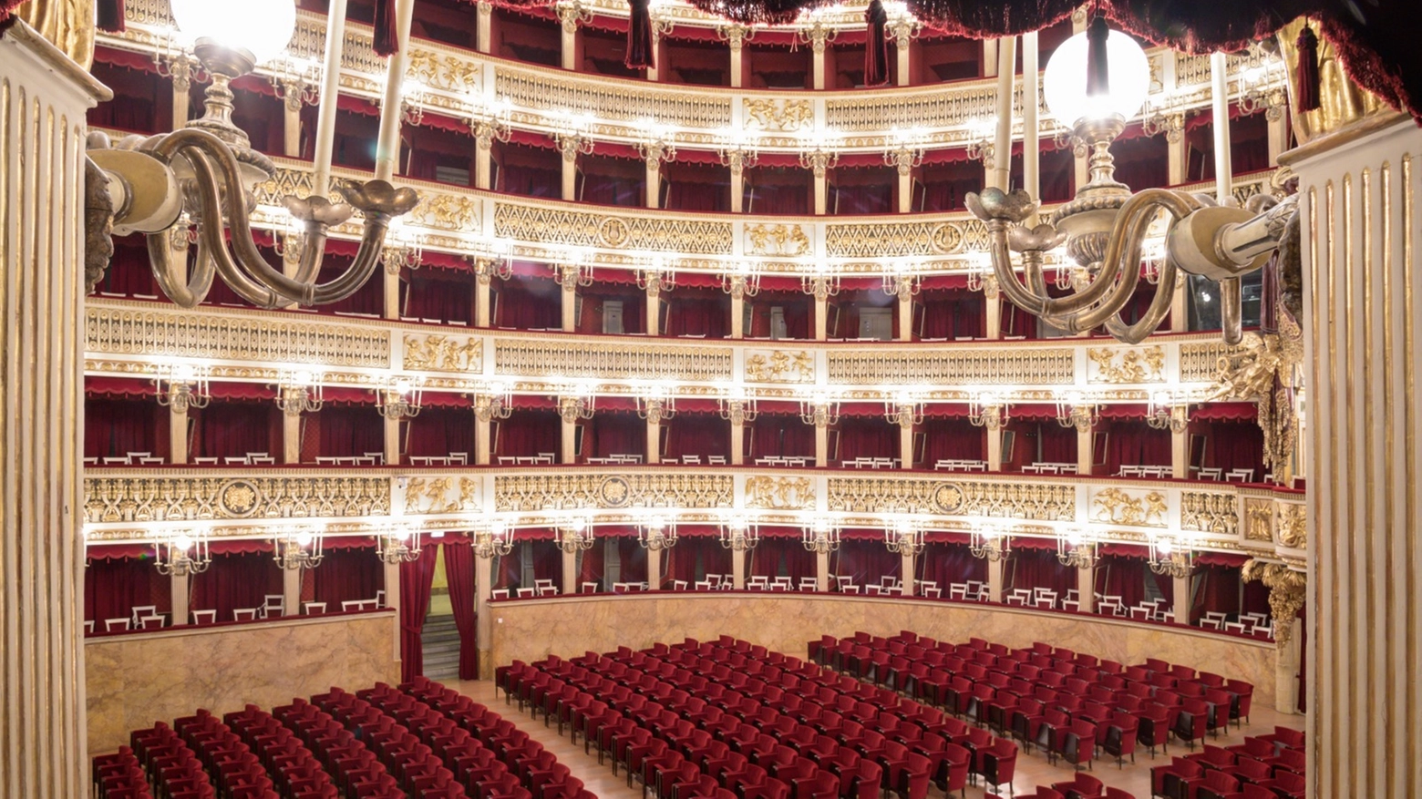 Il Teatro San Carlo di Napoli, aperto alle visite guidate ad agosto