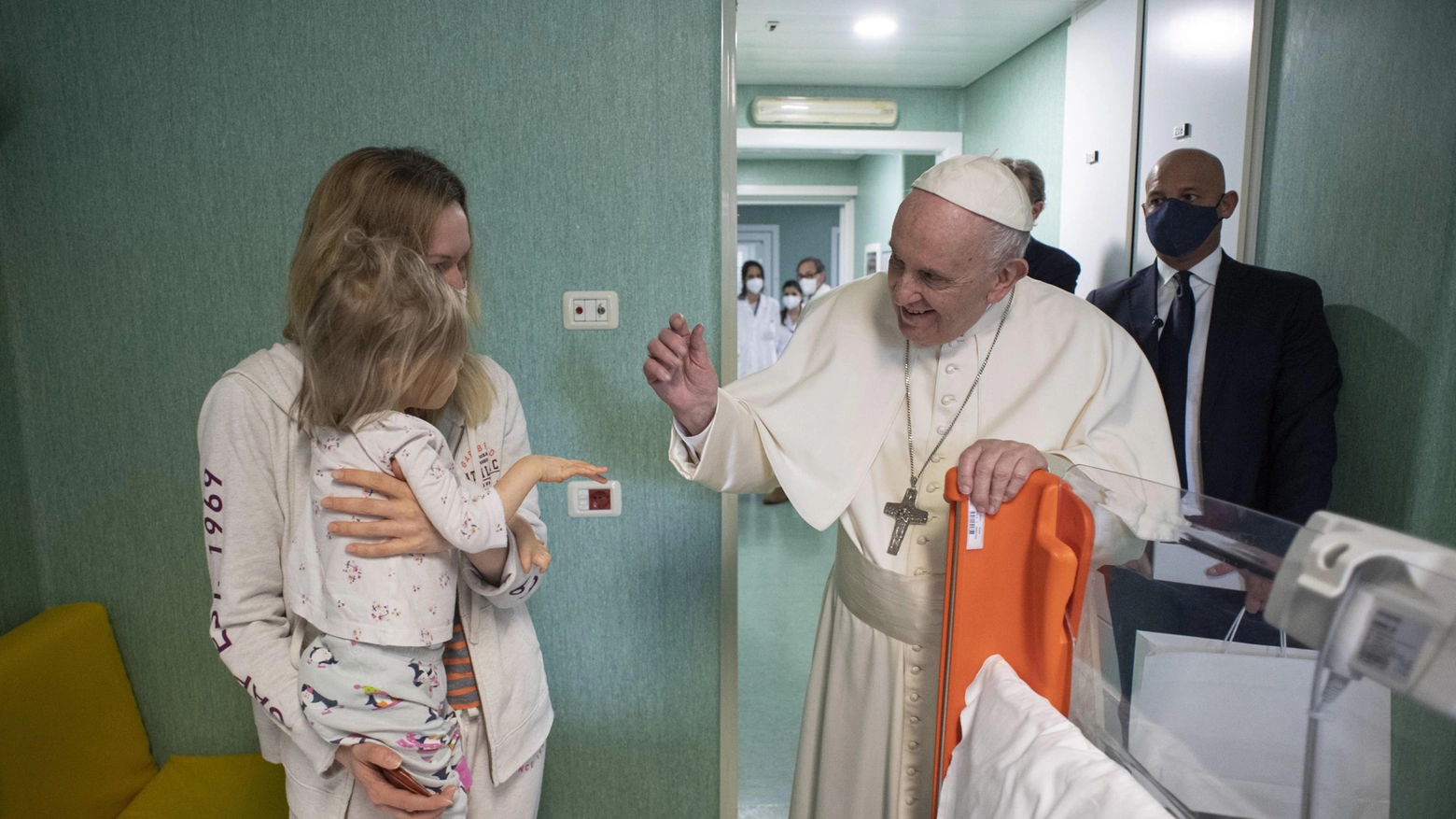 Papa Francesco al Bambino Gesù visita 19 bimbi ucraini